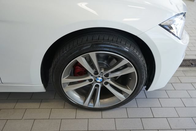 Used 2018 BMW 330i xDrive Sedan AWD/4WD image 15