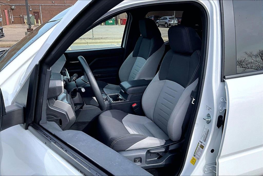 Used 2025 Toyota Tacoma TRD Off-Road AWD/4WD image 23