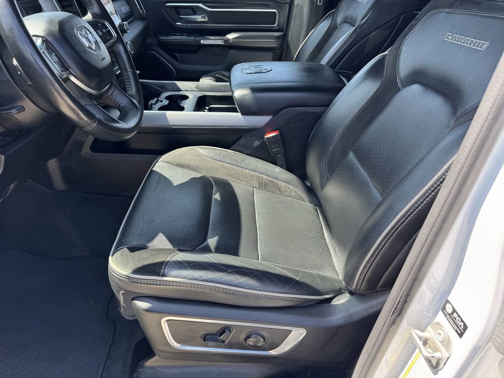 Used 2024 RAM 1500 Laramie AWD/4WD image 17