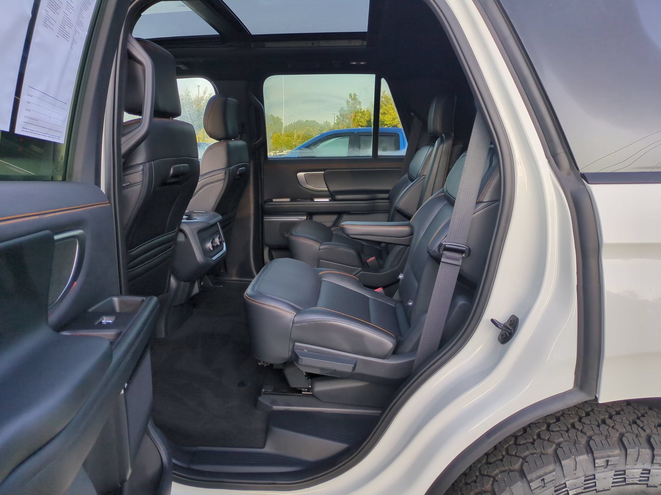 Certified 2025 Ford Expedition Tremor AWD/4WD image 29