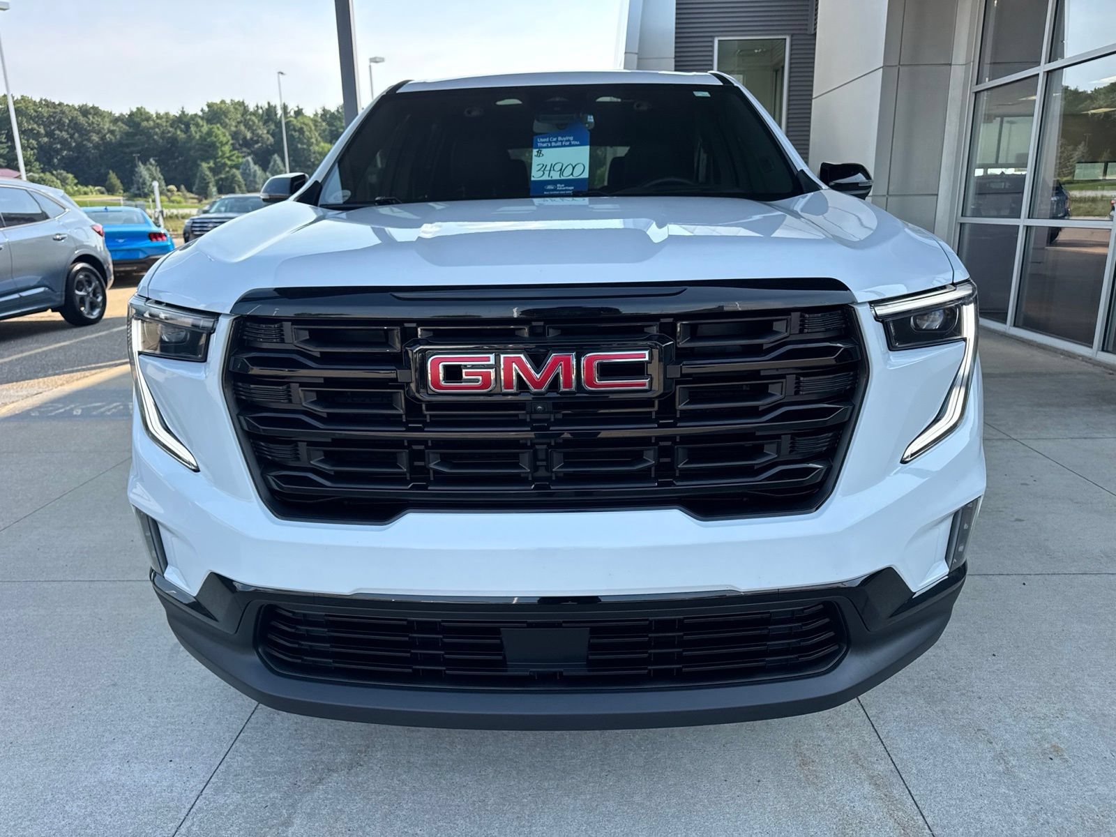 Used 2024 GMC Acadia Elevation w/ Black Edition FWD image 11