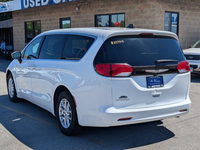 Used 2023 Chrysler Voyager LX FWD image 6