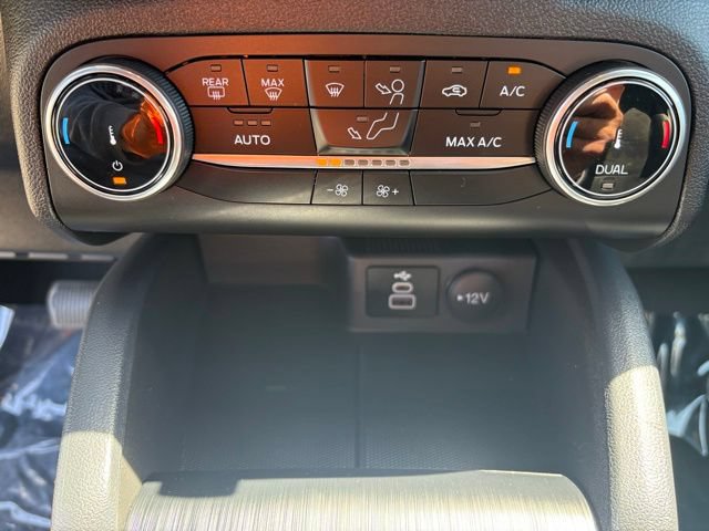 Certified 2025 Ford Escape ST-Line AWD/4WD image 17