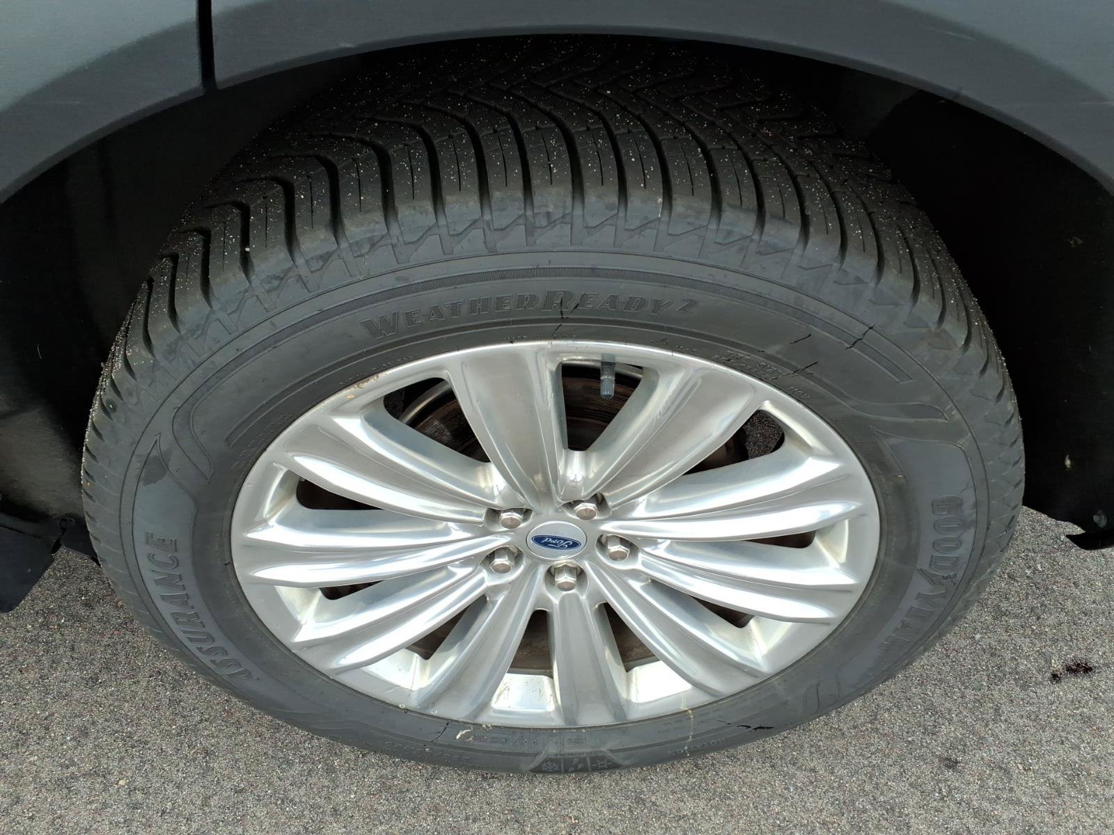 Certified 2022 Ford Explorer Limited w/ Equipment Group 301A AWD/4WD image 21