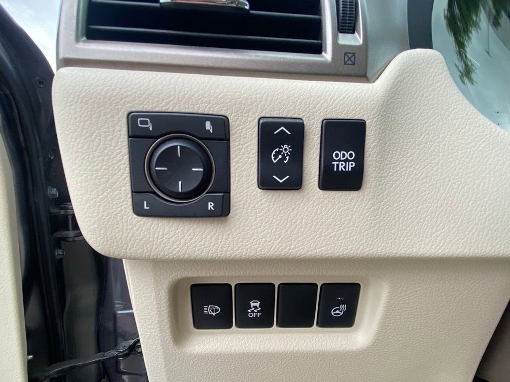 Used 2018 Lexus GX 460 Luxury AWD/4WD image 12