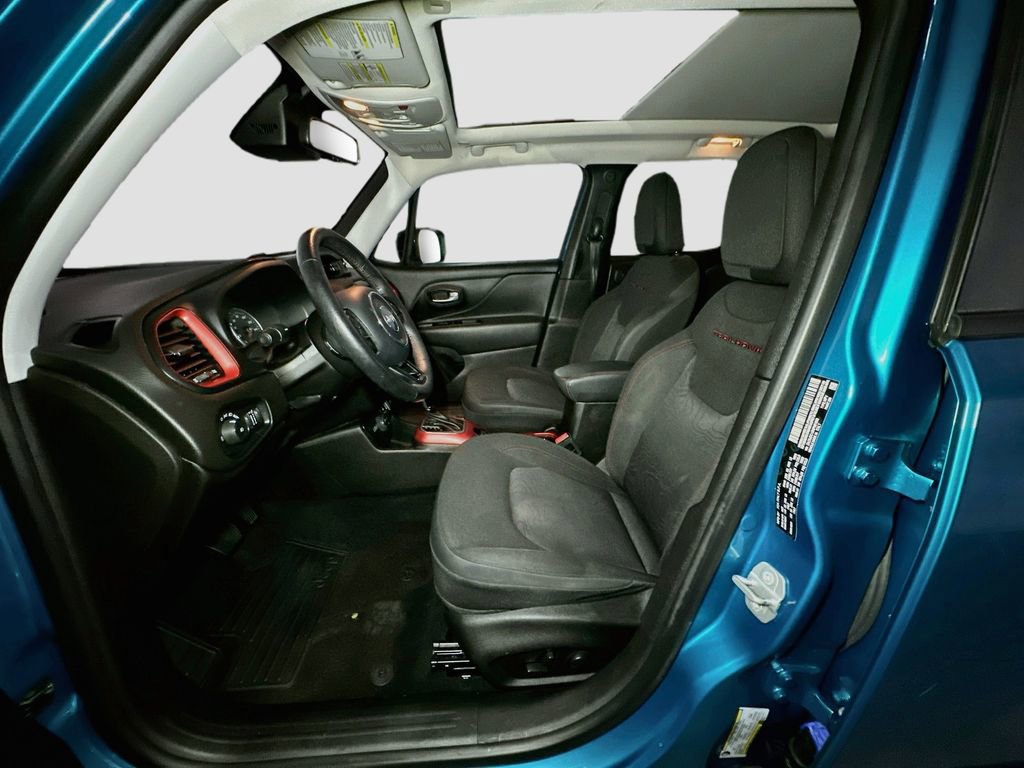 Used 2022 Jeep Renegade Trailhawk w/ Sun/Sound Group AWD/4WD image 19