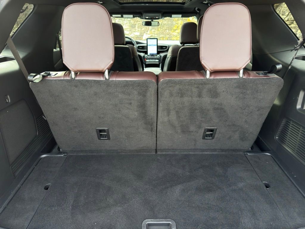 Certified 2023 Ford Explorer Platinum w/ Technology Package image 10