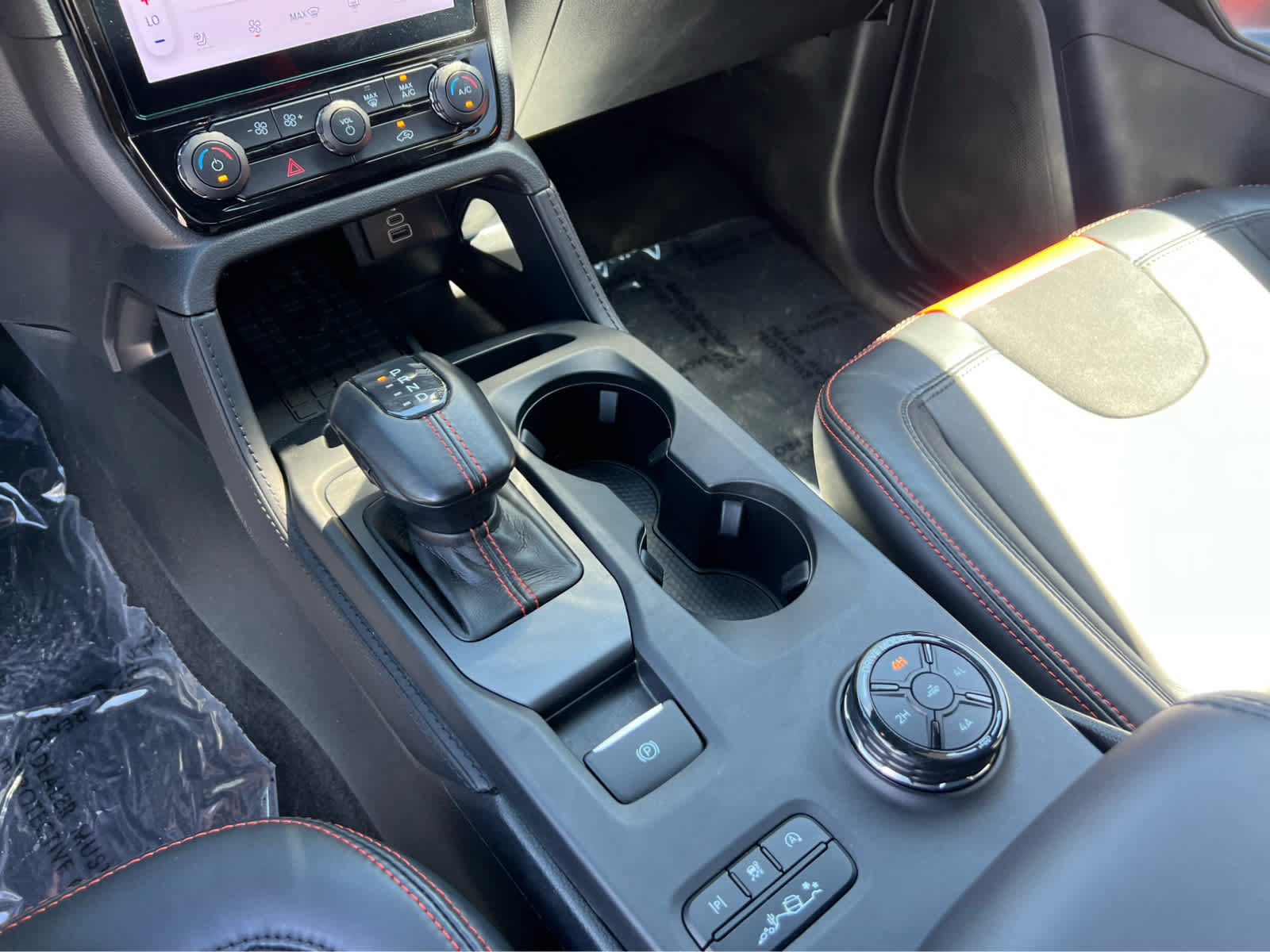 Certified 2025 Ford Ranger Raptor AWD/4WD image 38