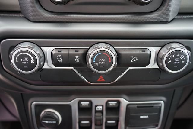 Used 2018 Jeep Wrangler Unlimited Sport S AWD/4WD image 18