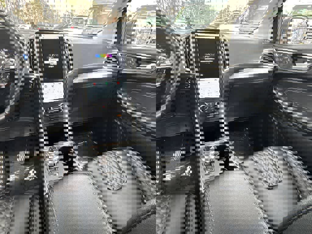 Certified 2024 Ford Edge Titanium image 15