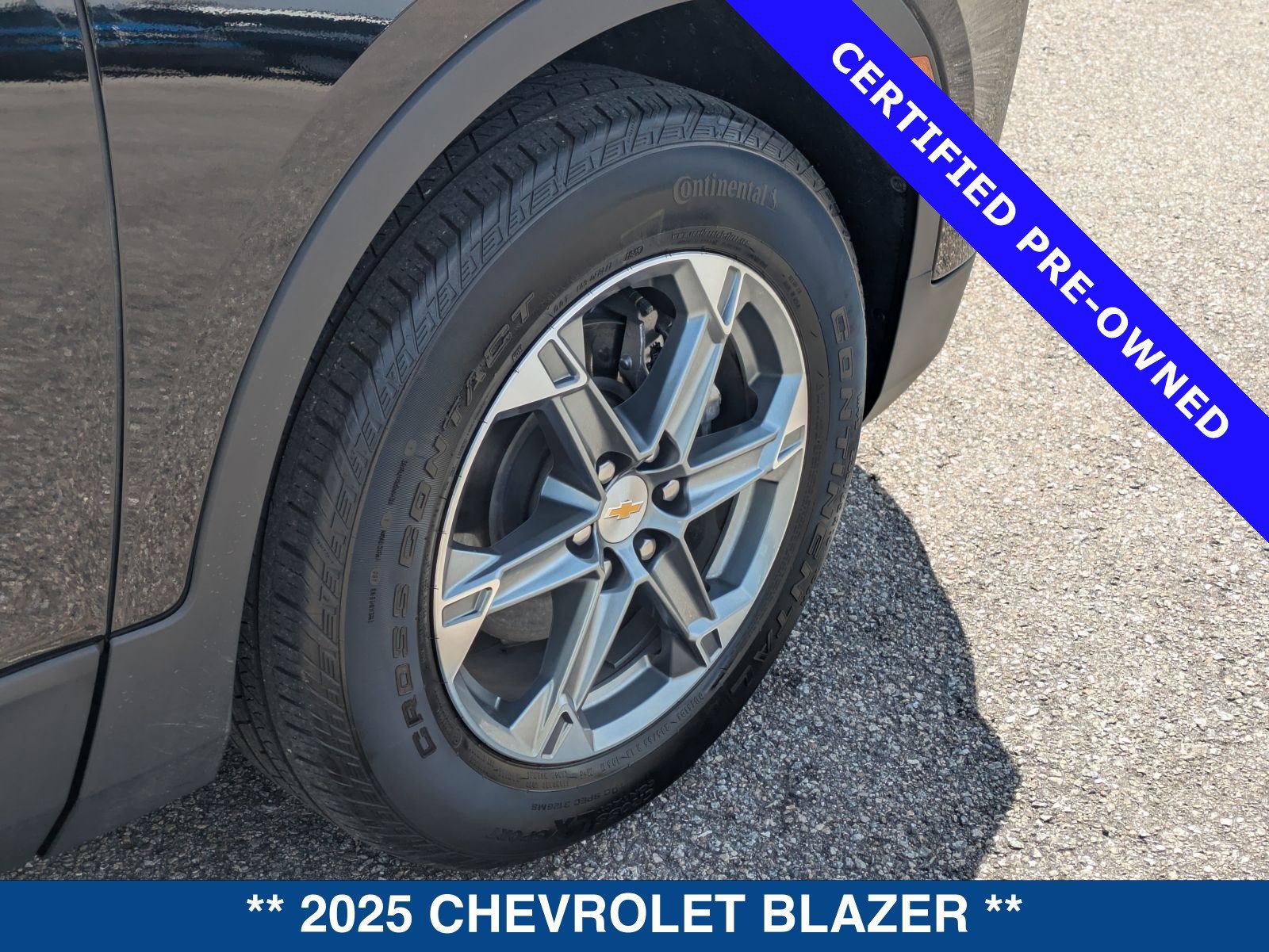 Used 2025 Chevrolet Blazer LT FWD image 13