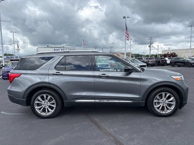 Certified 2024 Ford Explorer Limited RWD image 6