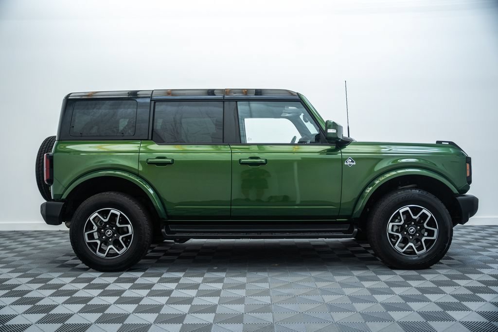 Certified 2025 Ford Bronco Outer Banks AWD/4WD image 4