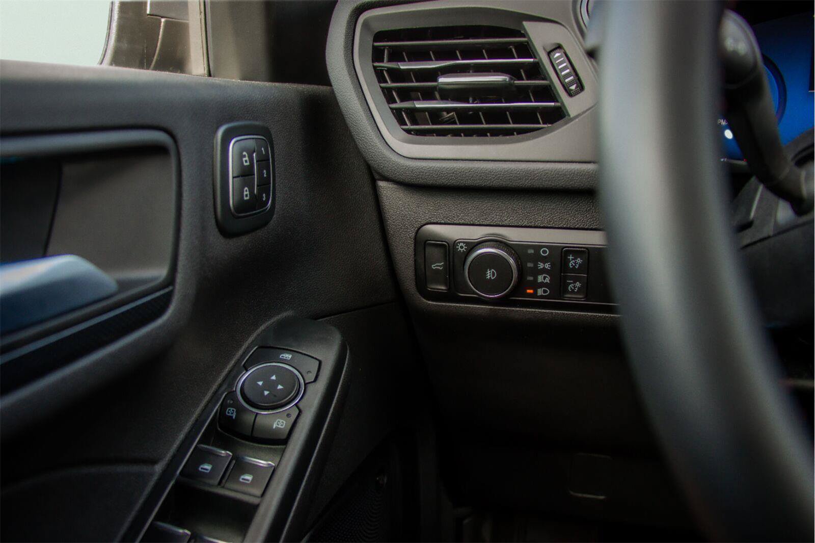Certified 2024 Ford Escape ST-Line Elite w/ Premium Technology Package AWD/4WD image 16