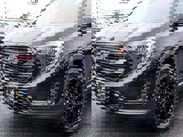Used 2021 GMC Terrain SLT w/ Infotainment Package II image 2