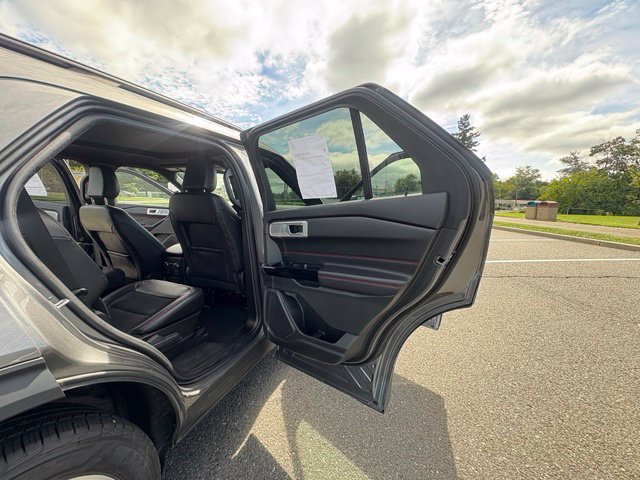 Certified 2023 Ford Edge ST-Line AWD/4WD image 17