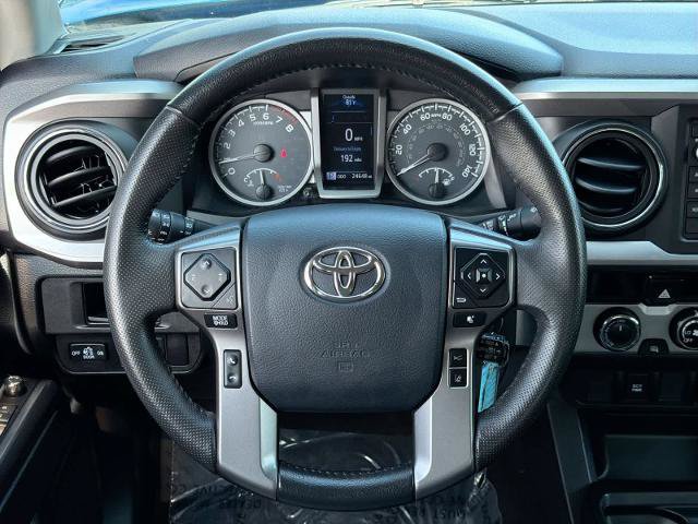 Used 2018 Toyota Tacoma SR5 AWD/4WD image 23