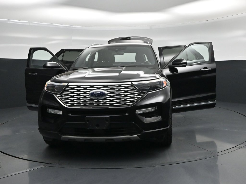 Certified 2022 Ford Explorer Platinum w/ Equipment Group 601A AWD/4WD image 32