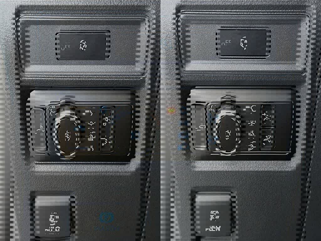 Certified 2025 Ford F150 STX w/ Equipment Group 201A FX4 image 27