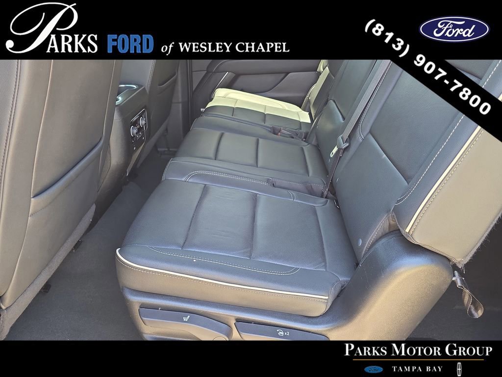 Used 2024 Chevrolet Suburban Premier image 15