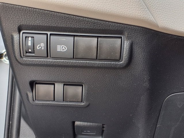 Used 2024 Toyota Corolla Cross L FWD image 14