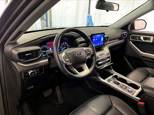 Certified 2022 Ford Explorer XLT w/ Equipment Group 202A AWD/4WD image 12
