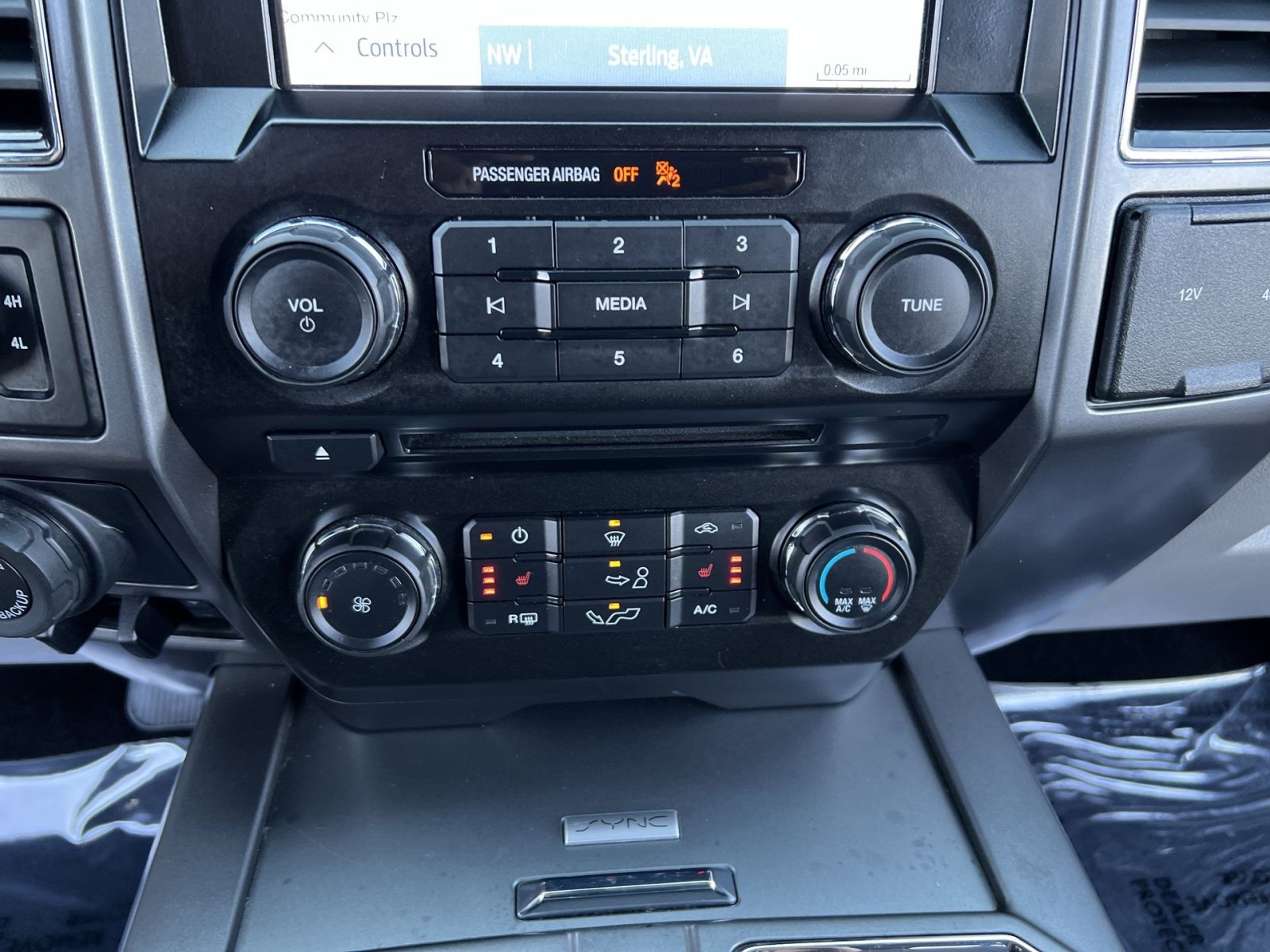 Certified 2018 Ford F150 XLT w/ Equipment Group 302A Luxury AWD/4WD image 29