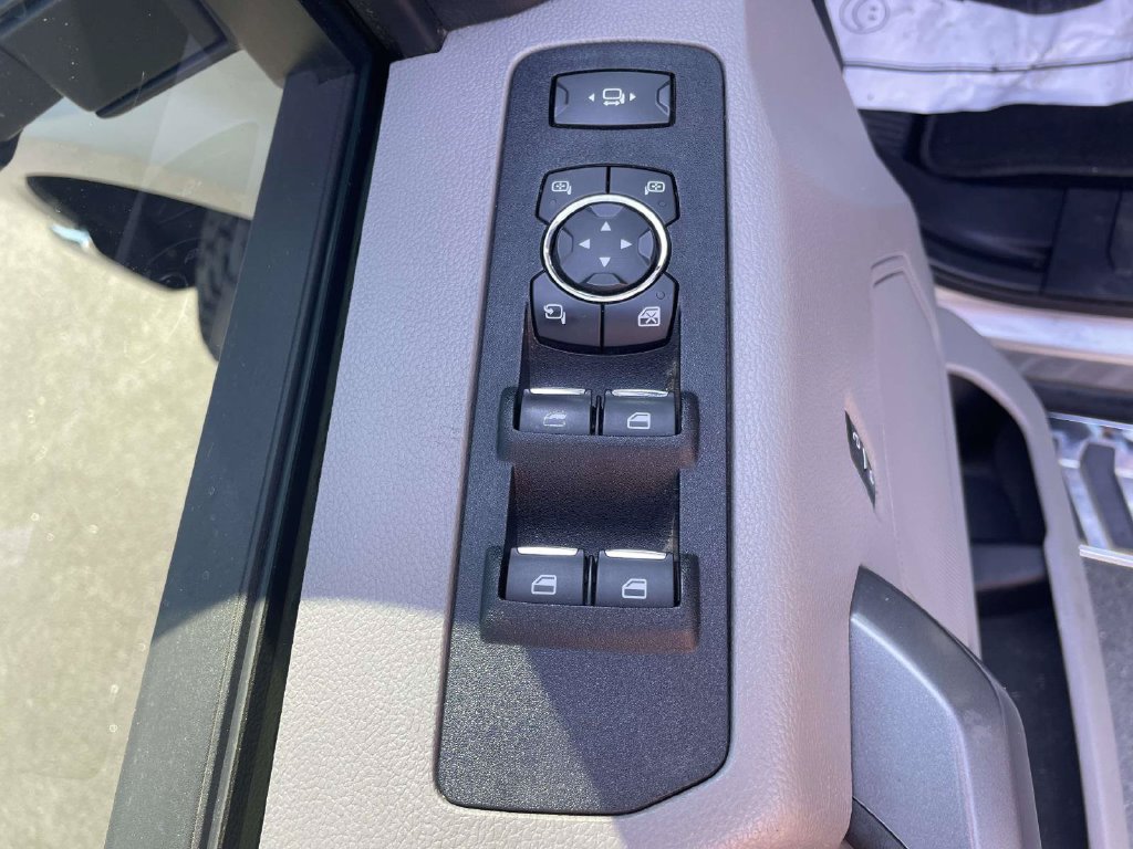 Certified 2021 Ford F250 XLT w/ XLT Premium Package AWD/4WD image 16