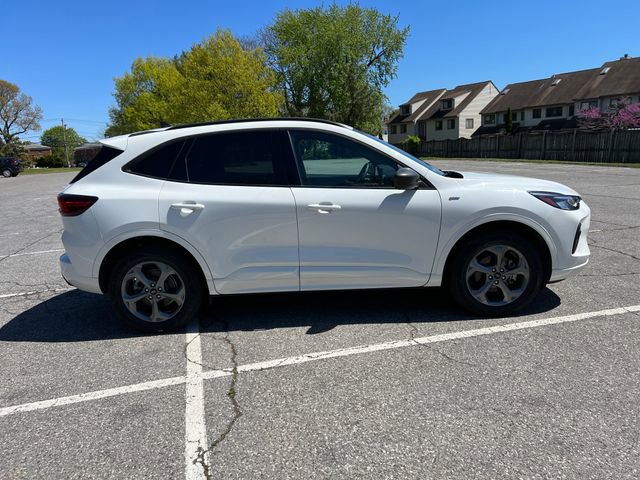 Certified 2023 Ford Escape ST-Line w/ Tech Pack #1 AWD/4WD image 12
