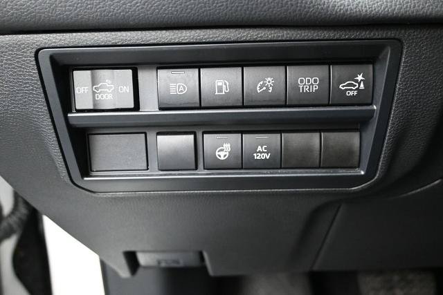 Used 2023 Toyota Tundra Limited AWD/4WD image 21