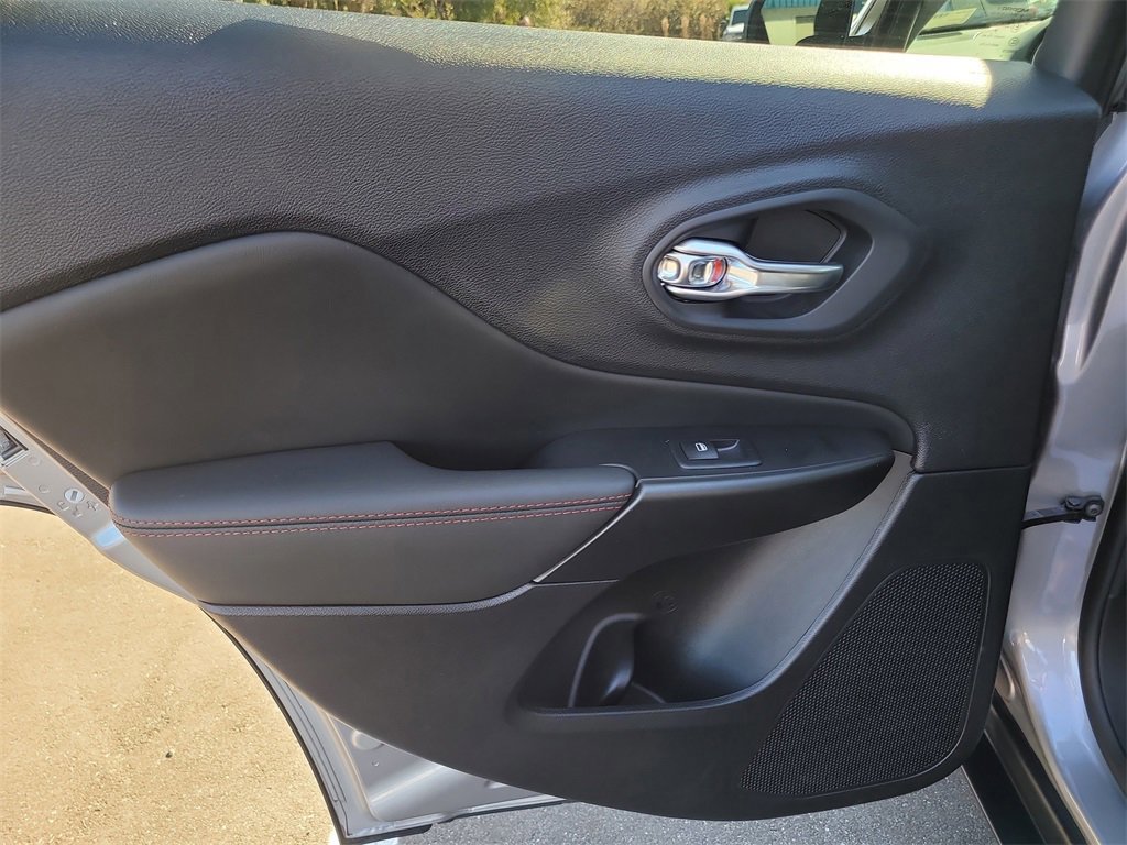 Used 2022 Jeep Cherokee Trailhawk w/ Sun, Sound & Nav Group image 10