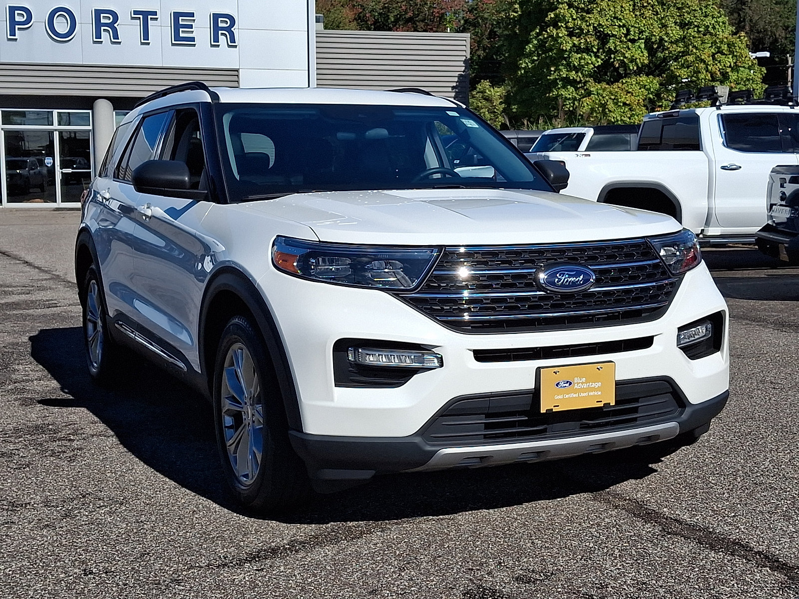 Certified 2023 Ford Explorer XLT w/ Equipment Group 202A AWD/4WD image 2