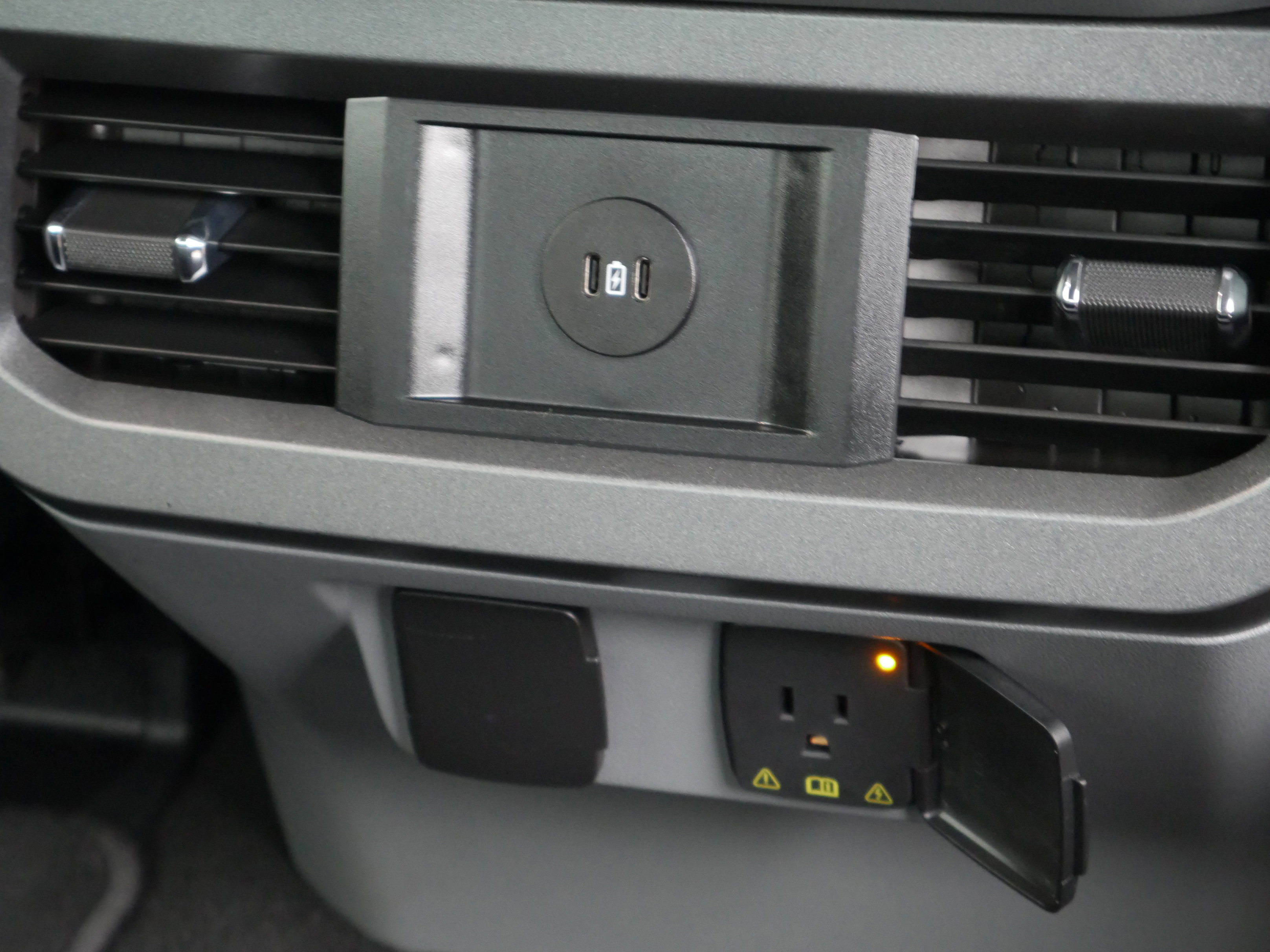 Certified 2023 Ford F350 XLT w/ 360-Degree Camera Package image 33