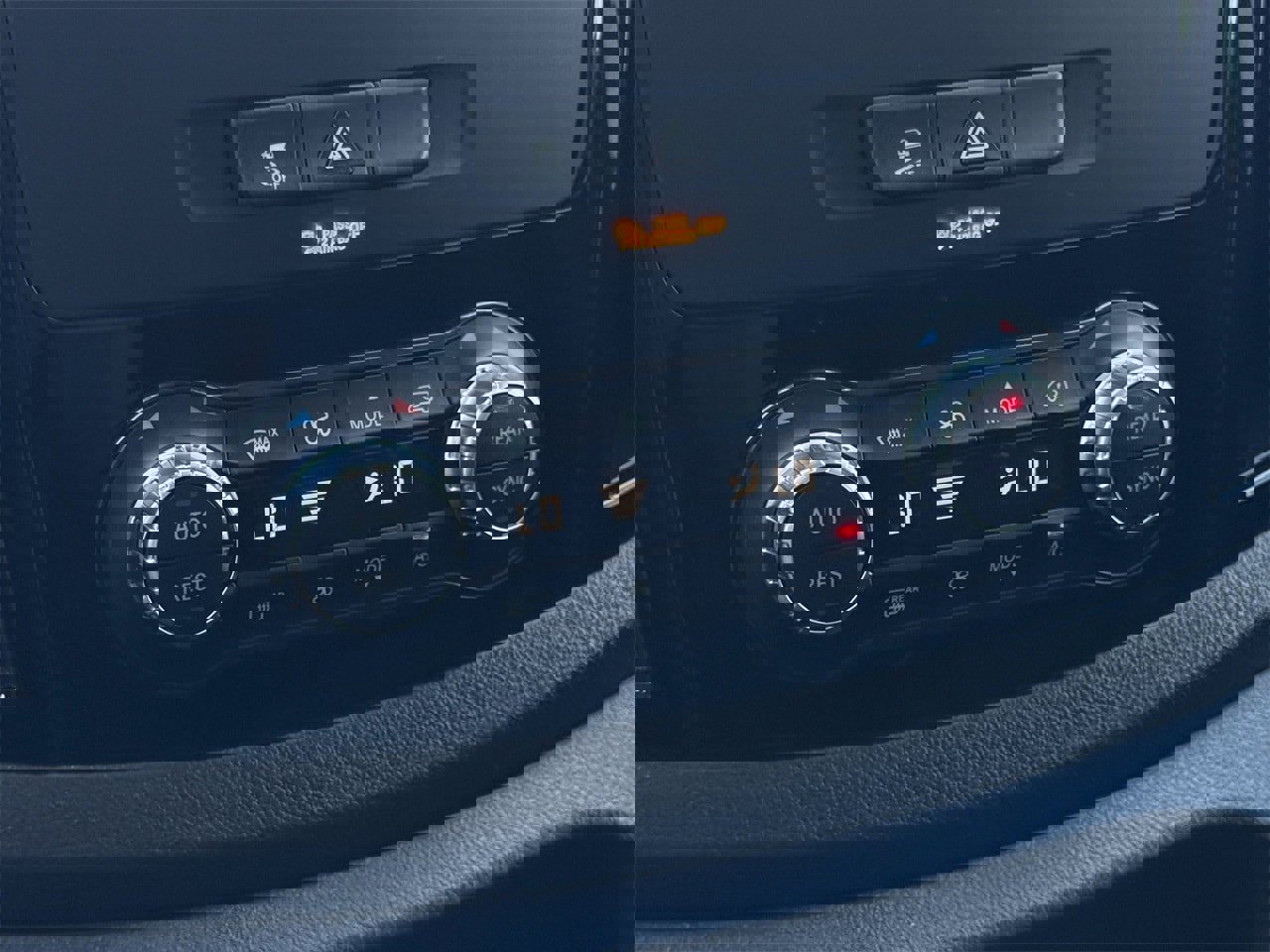 Used 2023 Mercedes-Benz Metris Passenger image 19