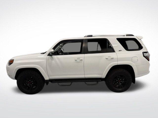 Used 2021 Toyota 4Runner SR5 Premium w/ Moonroof Package AWD/4WD image 5