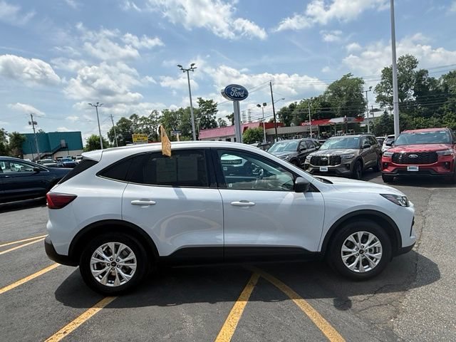 Certified 2025 Ford Escape Active w/ Tech Pack #1 FWD image 9