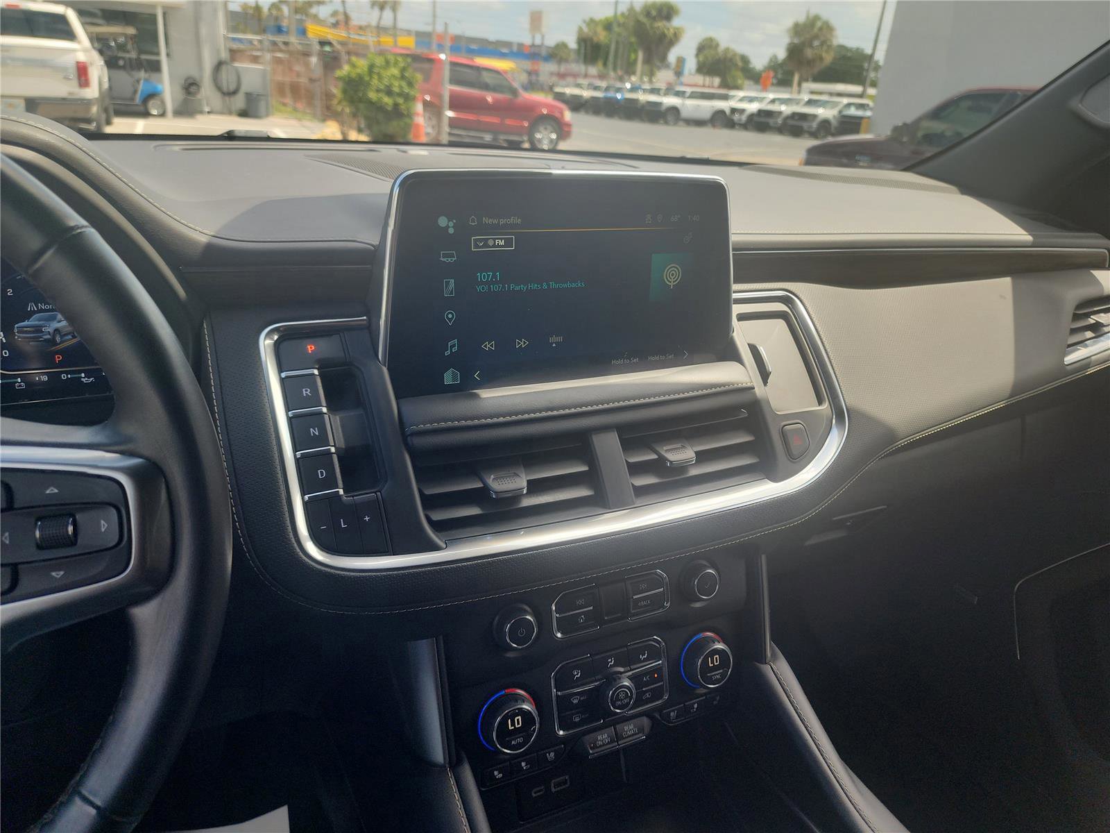 Used 2023 Chevrolet Suburban Premier image 37