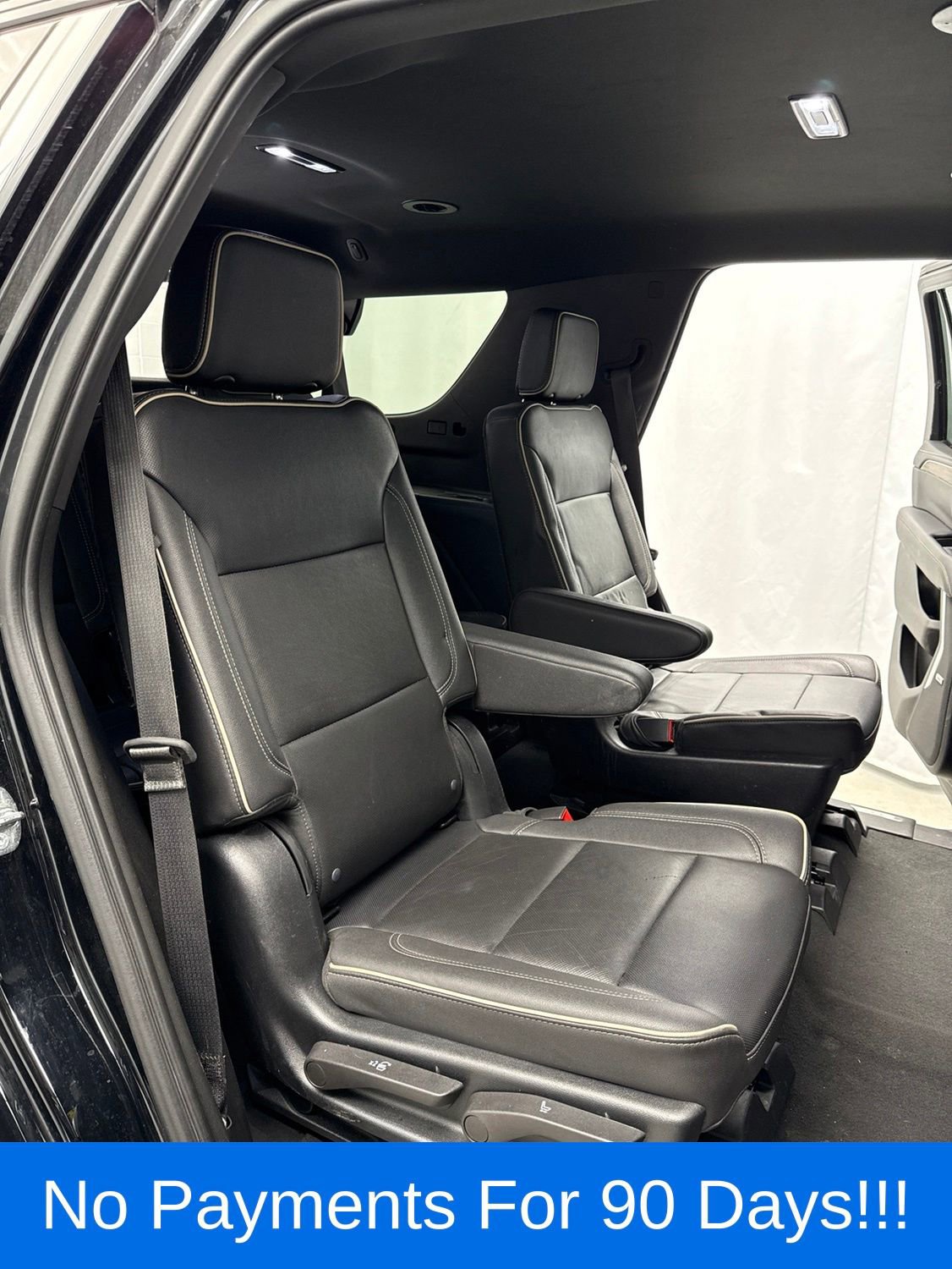 Used 2023 Chevrolet Tahoe Premier AWD/4WD image 32