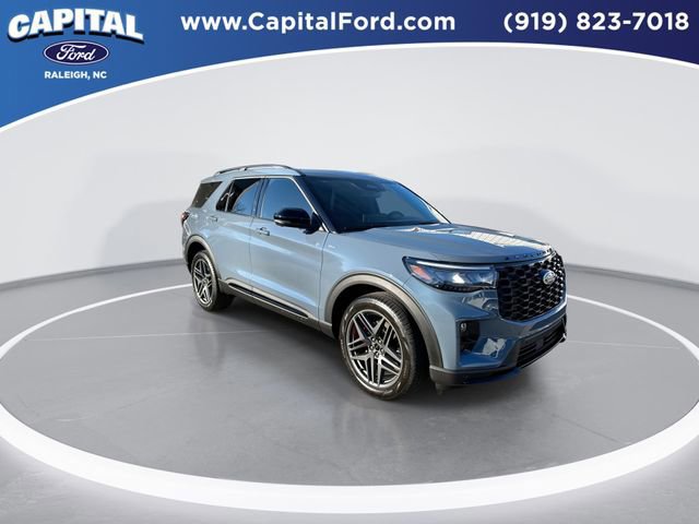 Certified 2025 Ford Explorer ST-Line w/ Premium Package image 8