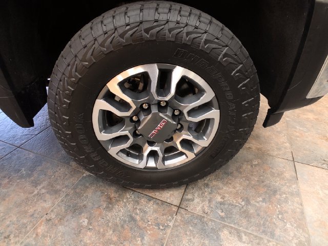 Used 2024 GMC Sierra 2500 SLE w/ SLE Value Package; AWD/4WD image 9
