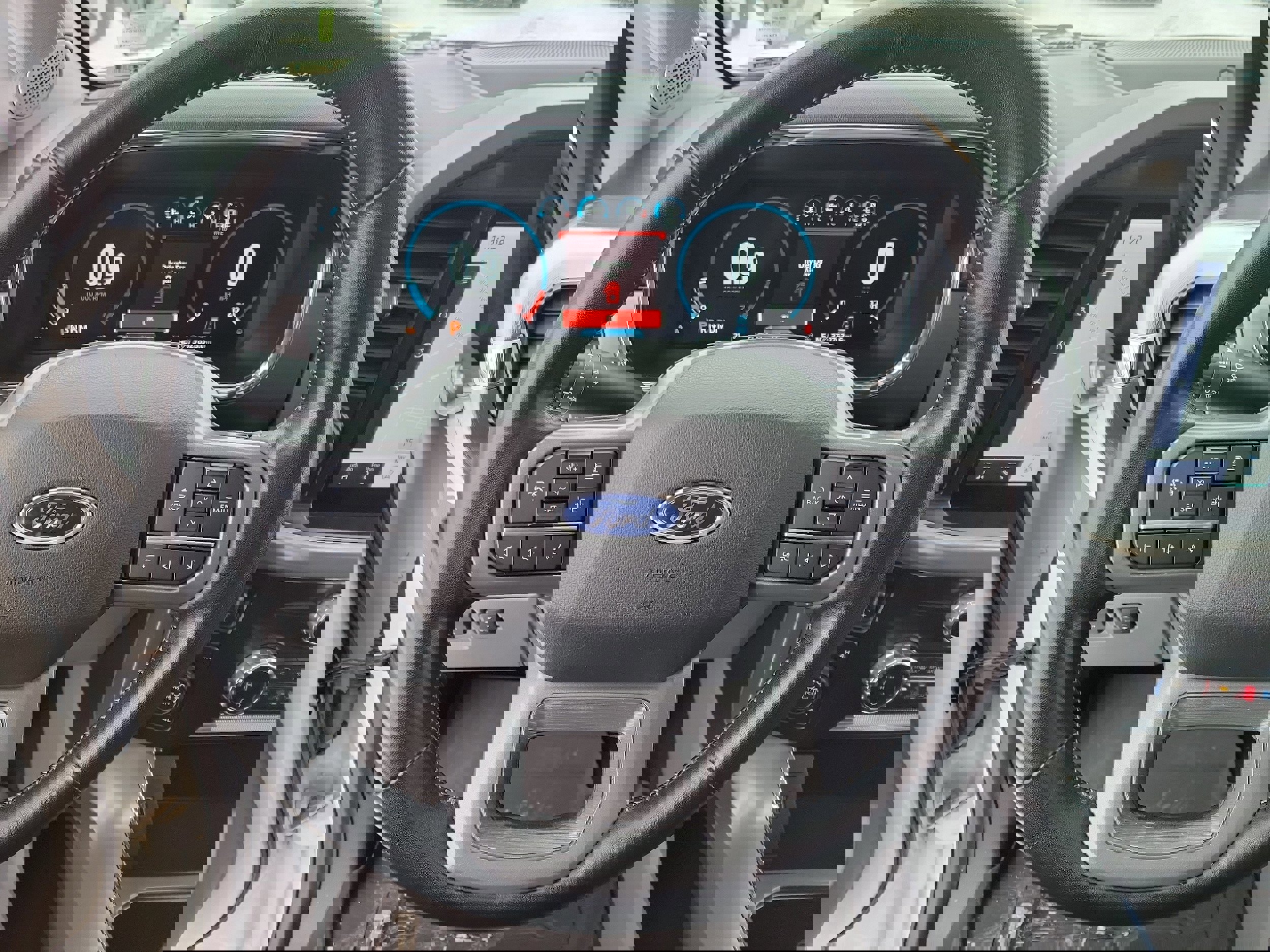 Certified 2021 Ford F150 Lariat w/ Equipment Group 502A High image 25