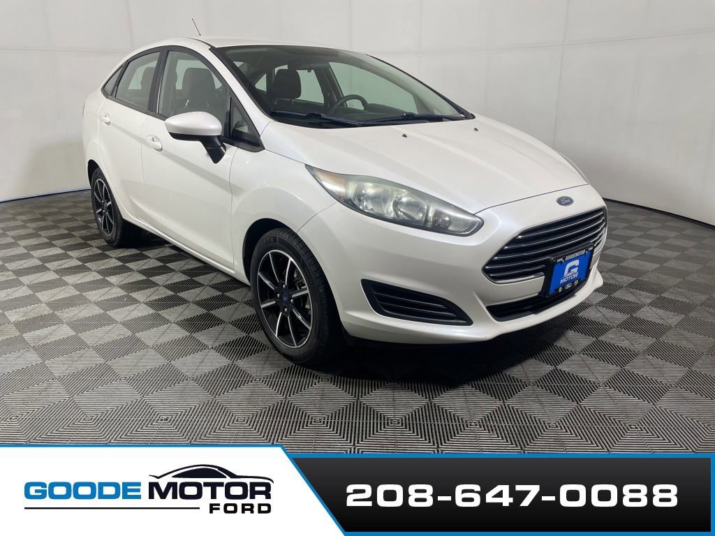 Certified 2018 Ford Fiesta SE FWD image 2