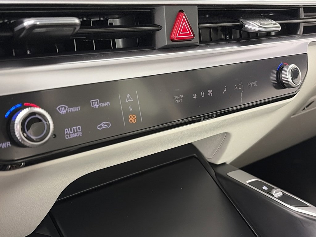 Used 2025 Kia Sorento EX image 21