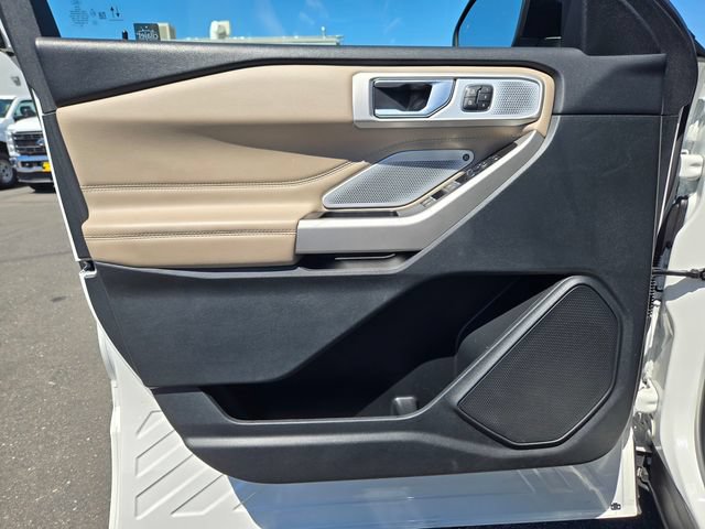 Certified 2022 Ford Explorer Limited w/ Limited Technology Package AWD/4WD image 15