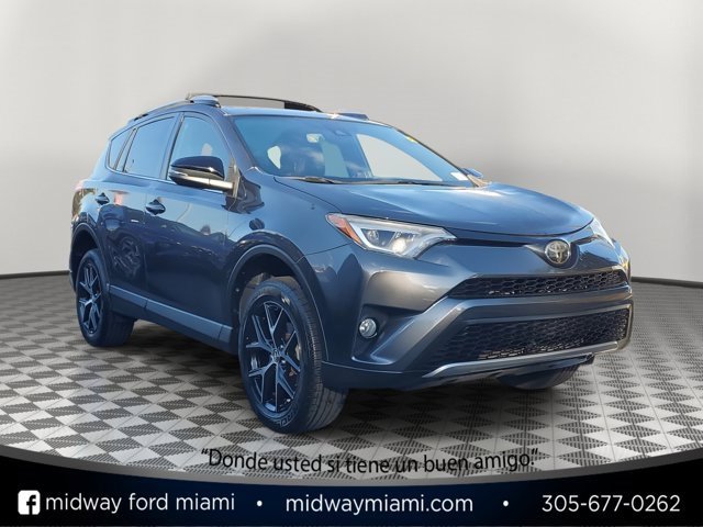 Used 2018 Toyota RAV4 SE image 5