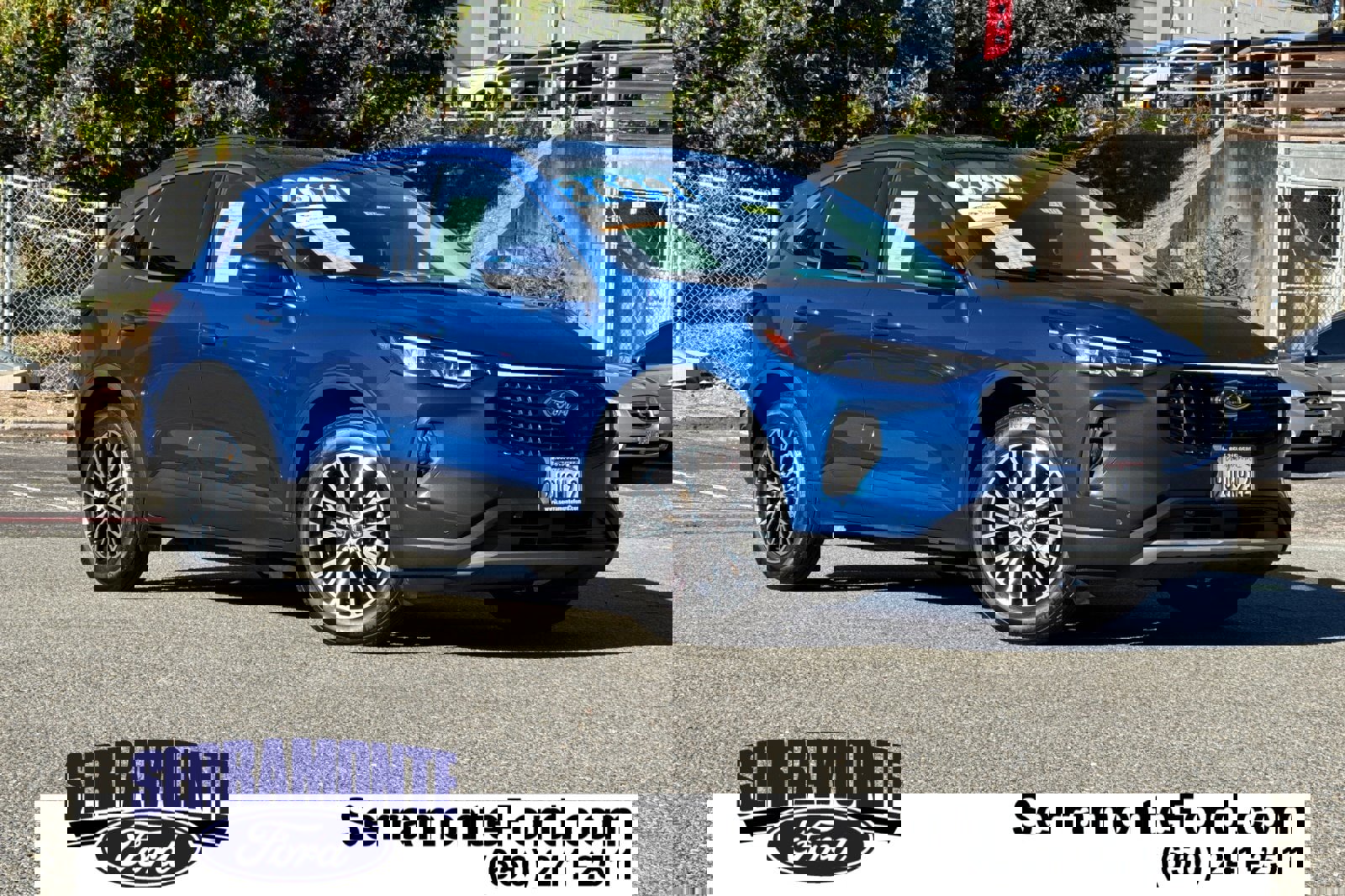 Certified 2023 Ford Escape SE w/ PHEV Premium Package