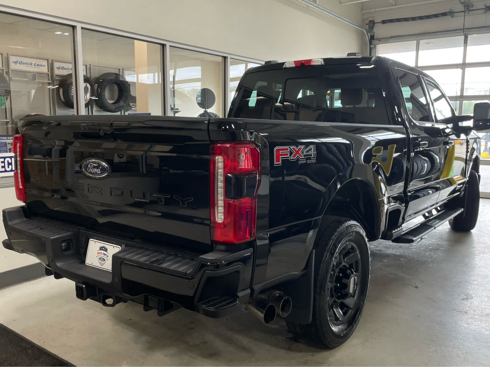 Certified 2023 Ford F250 Lariat w/ Lariat Ultimate Package AWD/4WD image 9