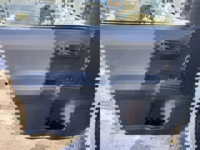 Used 2019 Toyota Tacoma SR image 4