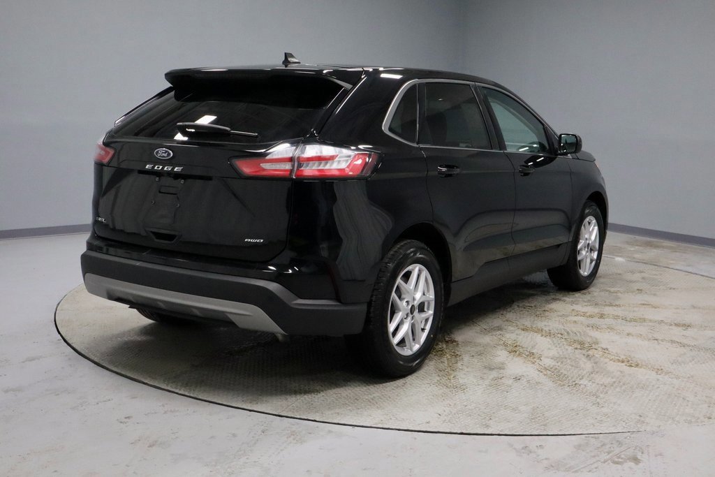 Certified 2024 Ford Edge SEL image 5