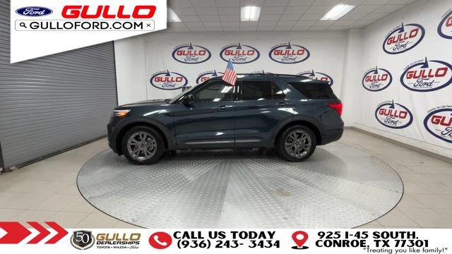 Certified 2023 Ford Explorer XLT w/ Equipment Group 202A RWD image 5